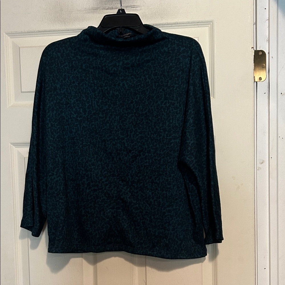 Banana Republic Top Size Medium Black Blue